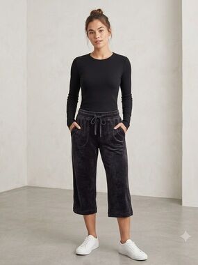 Ali Miles Black Velvet Cropped Drawstring Capris